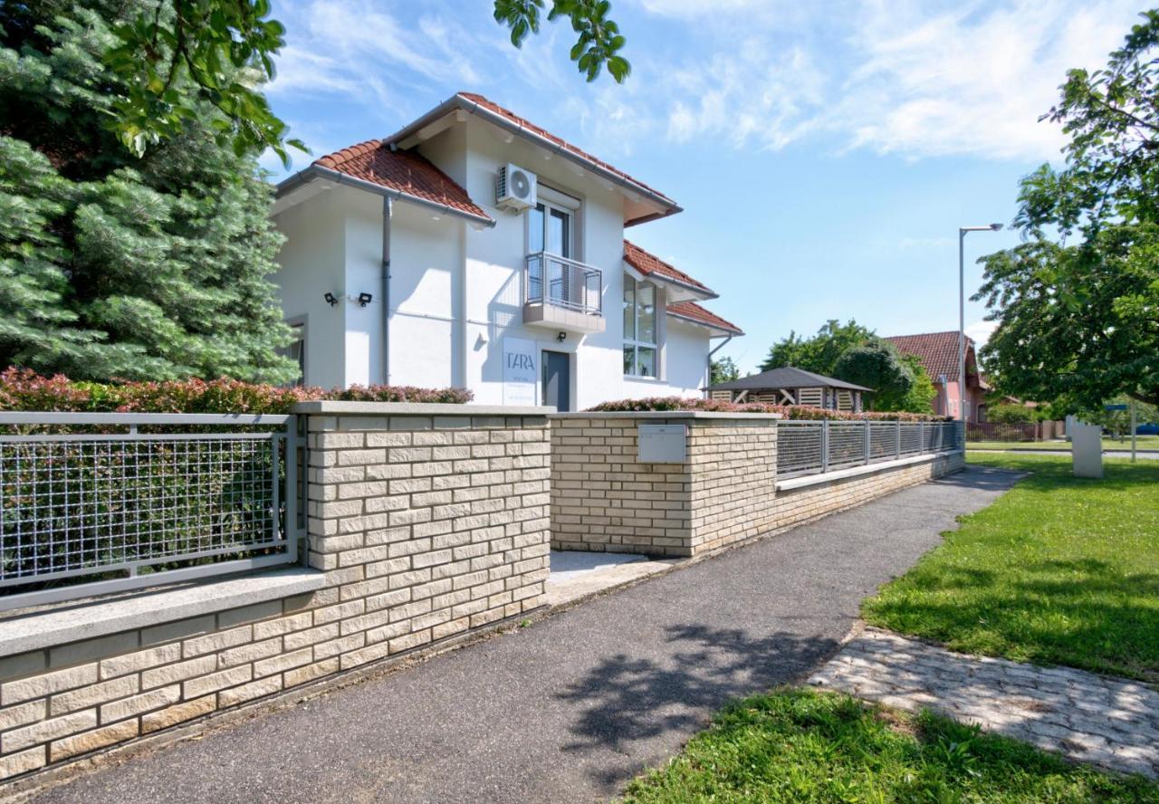 Villa Tara Buek Esterno foto